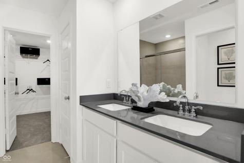 8414 Honorable Drive Indianapolis IN 46239