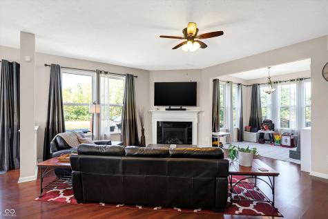 5606 Sly Fox Lane Indianapolis IN 46237