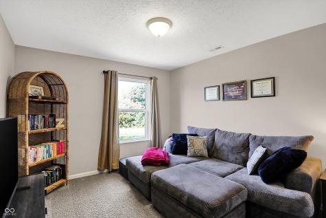 5606 Sly Fox Lane Indianapolis IN 46237