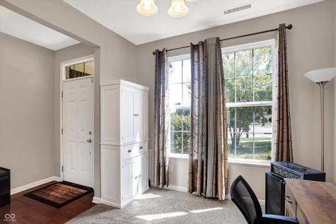 5606 Sly Fox Lane Indianapolis IN 46237