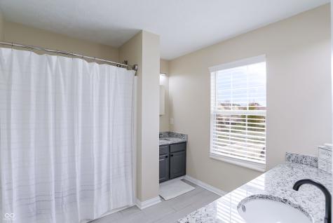 18042 Kinder Oak Drive Noblesville IN 46062