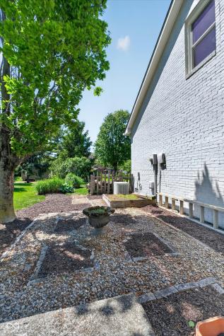 281 Lansdowne Drive Noblesville IN 46060