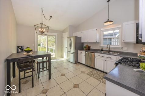 5507 Pine Knoll Boulevard Noblesville IN 46062