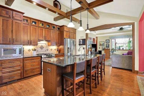 170 E Ash Street Zionsville IN 46077