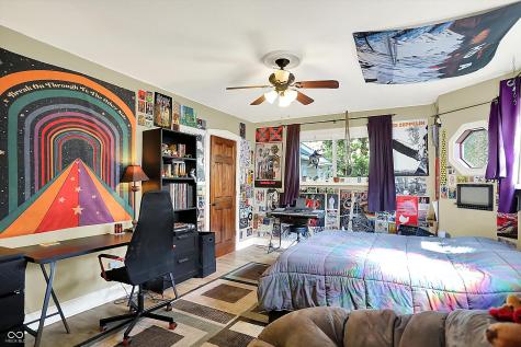 170 E Ash Street Zionsville IN 46077