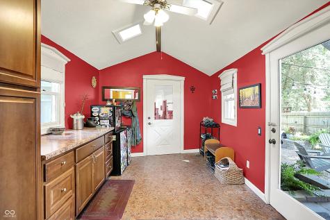170 E Ash Street Zionsville IN 46077