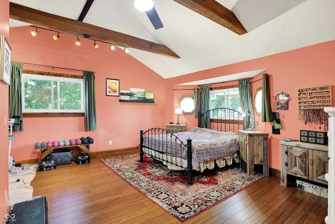 170 E Ash Street Zionsville IN 46077
