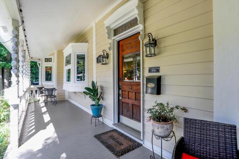 170 E Ash Street Zionsville IN 46077