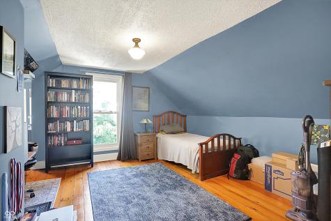170 E Ash Street Zionsville IN 46077