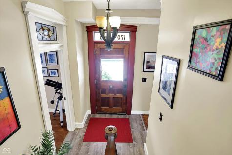170 E Ash Street Zionsville IN 46077