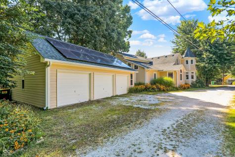 170 E Ash Street Zionsville IN 46077