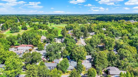 170 E Ash Street Zionsville IN 46077