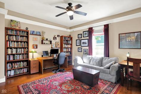 170 E Ash Street Zionsville IN 46077