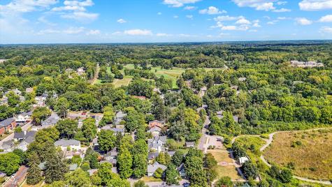170 E Ash Street Zionsville IN 46077