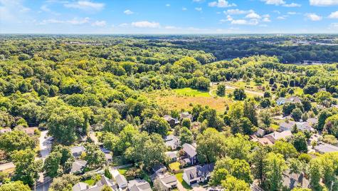 170 E Ash Street Zionsville IN 46077
