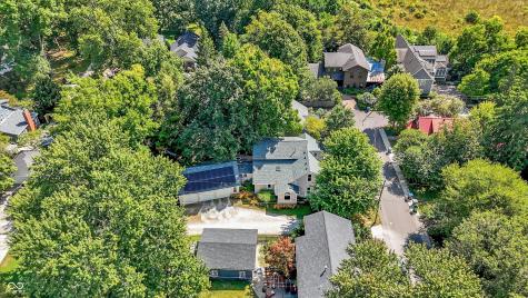 170 E Ash Street Zionsville IN 46077