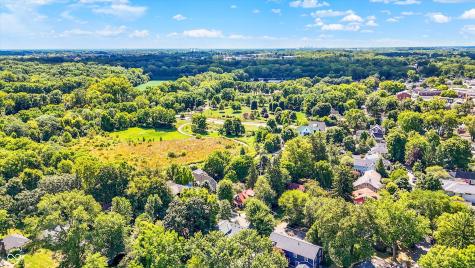 170 E Ash Street Zionsville IN 46077