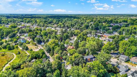 170 E Ash Street Zionsville IN 46077