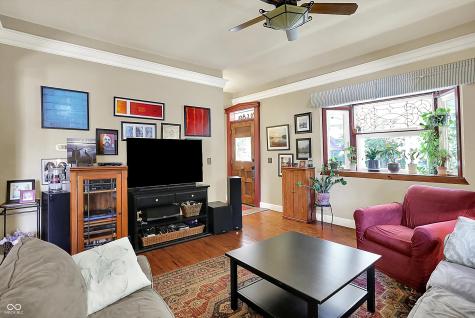 170 E Ash Street Zionsville IN 46077