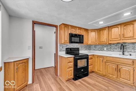 11054 N Shelby 490 W New Palestine IN 46163