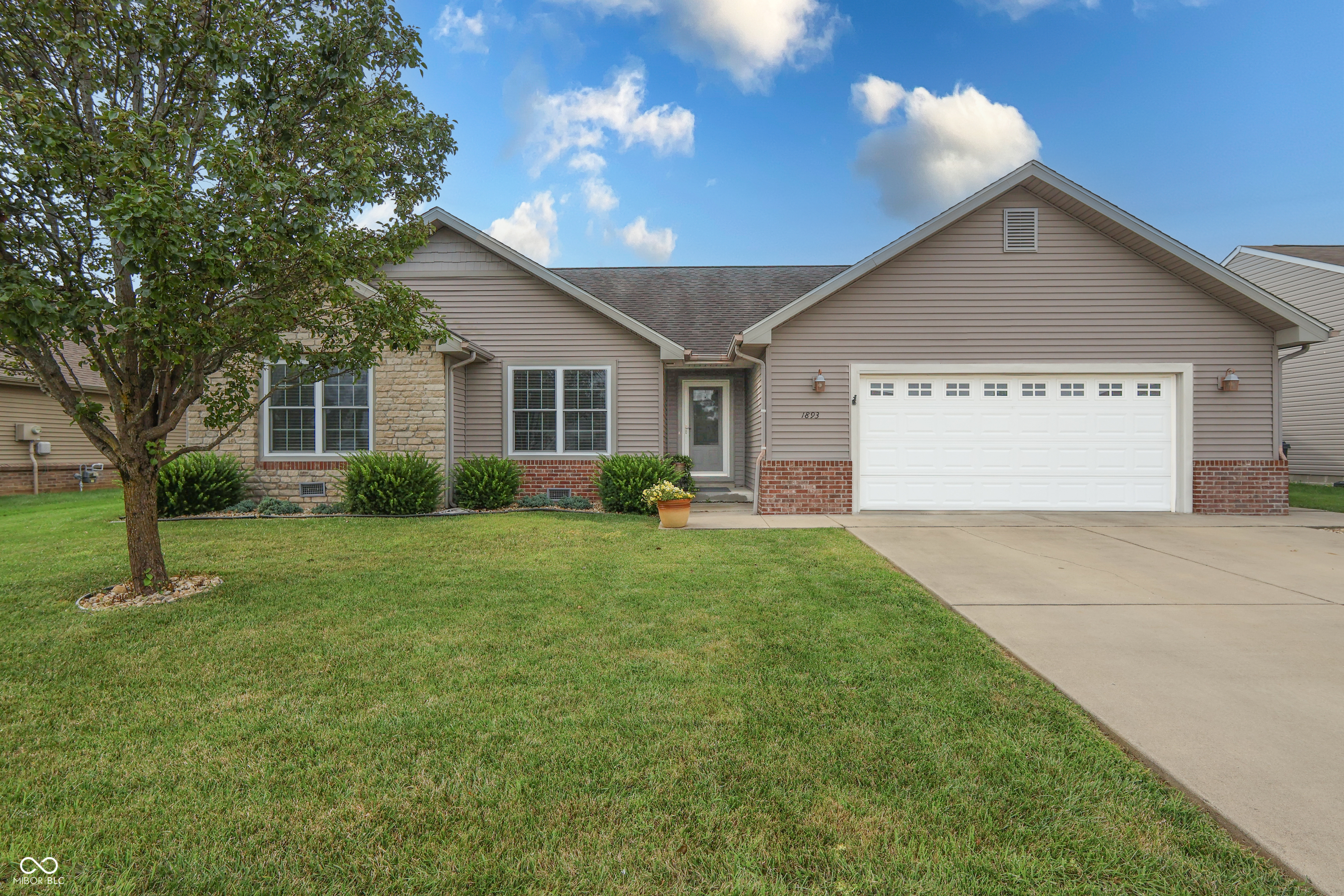 1893 Buckthorn Drive Columbus IN 47201