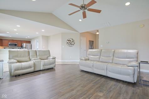 1893 Buckthorn Drive Columbus IN 47201