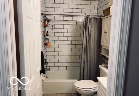 502 Winding Trail Greenwood IN 46142