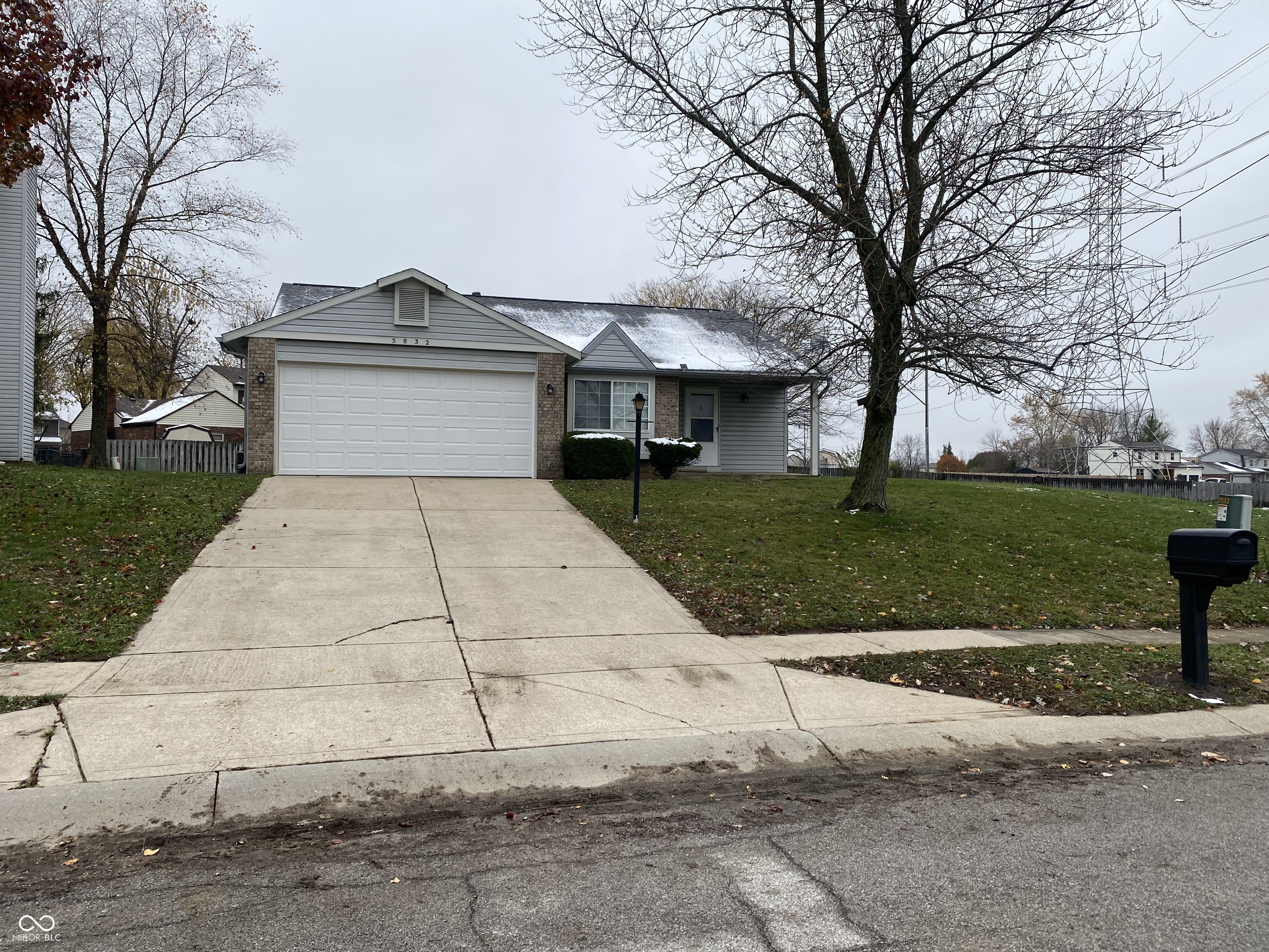 5832 Buck Rill Drive Indianapolis IN 46237