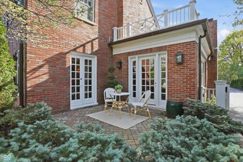 5273 N Illinois Street Indianapolis IN 46208