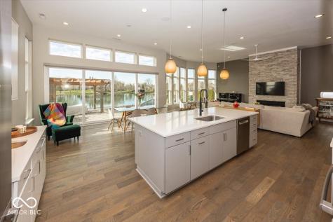 4305 Prairie Falcon Drive Zionsville IN 46077
