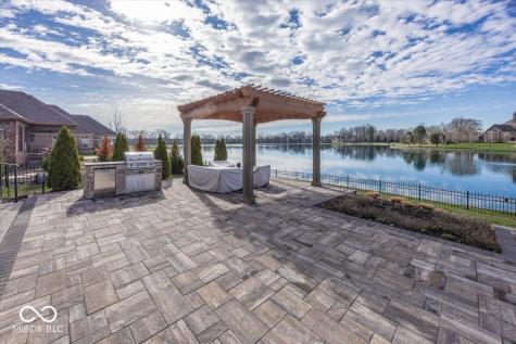4305 Prairie Falcon Drive Zionsville IN 46077