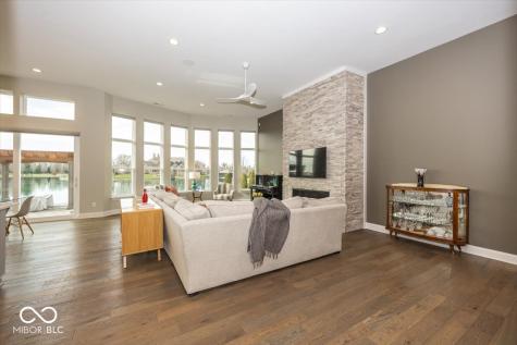 4305 Prairie Falcon Drive Zionsville IN 46077