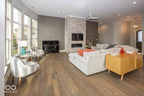 4305 Prairie Falcon Drive Zionsville IN 46077