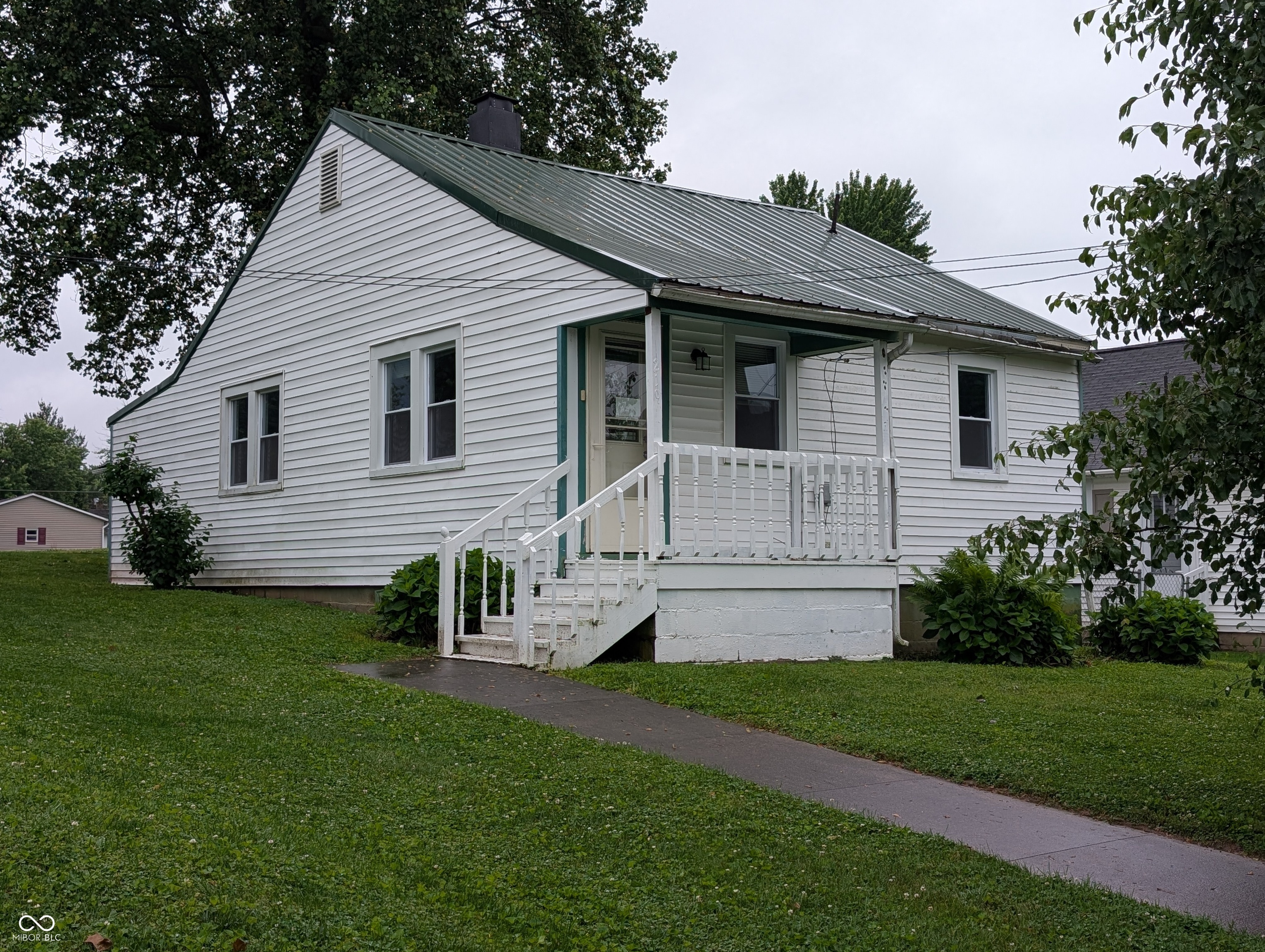 219 E Perry Street Versailles IN 47042
