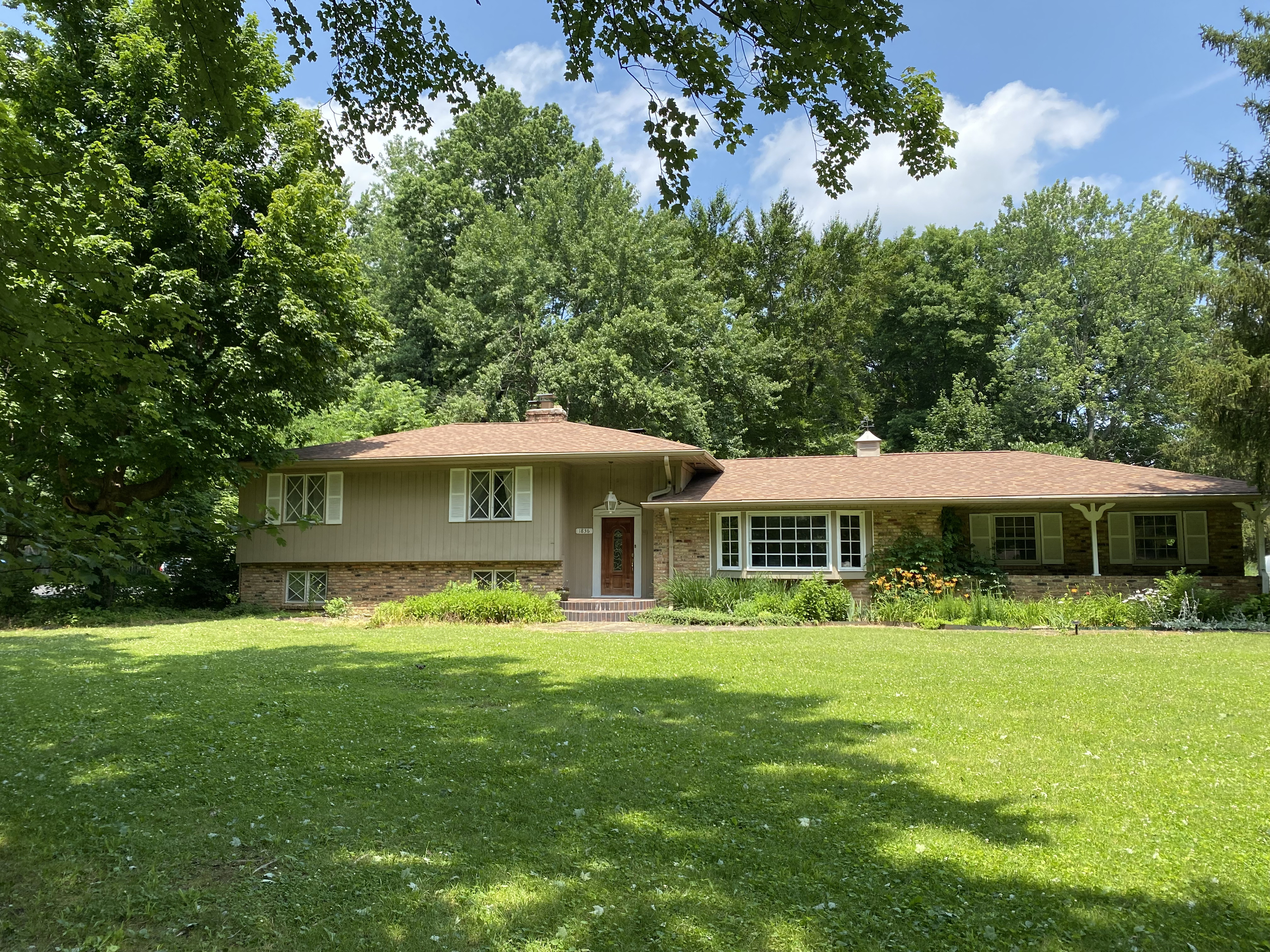 1836 Nottingham Drive Indianapolis IN 46240