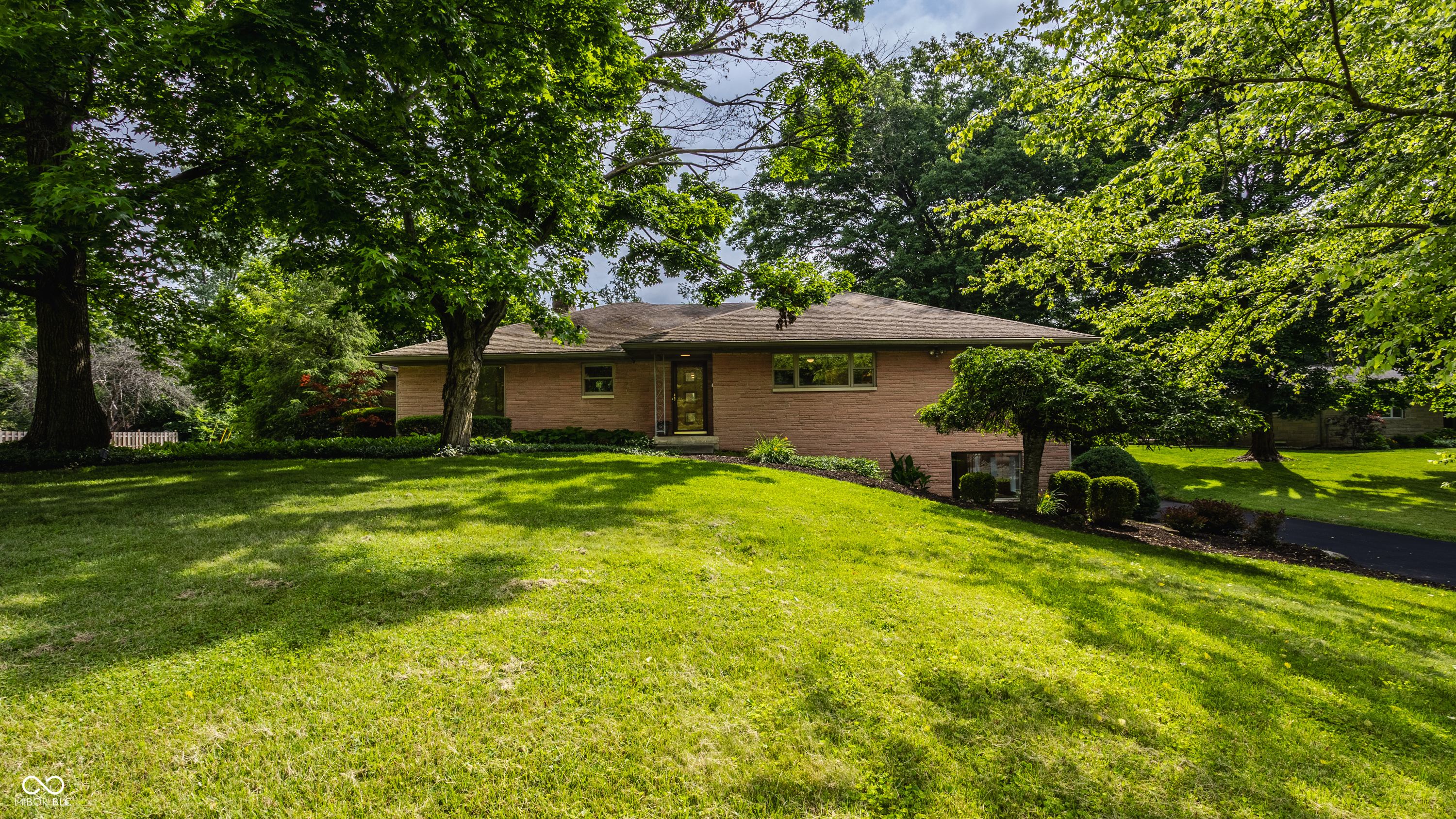 7887 Meadowbrook Drive Indianapolis IN 46240