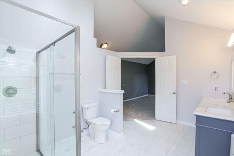 11233 Bayridge Circle E Indianapolis IN 46236