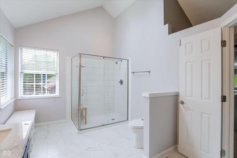 11233 Bayridge Circle E Indianapolis IN 46236