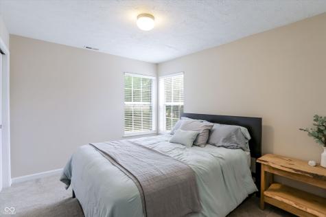 11233 Bayridge Circle E Indianapolis IN 46236