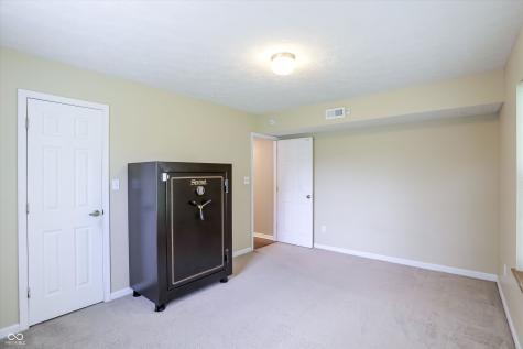 11233 Bayridge Circle E Indianapolis IN 46236