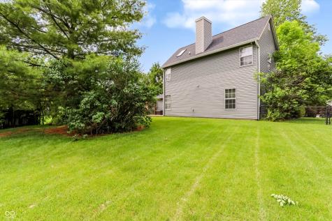 11233 Bayridge Circle E Indianapolis IN 46236