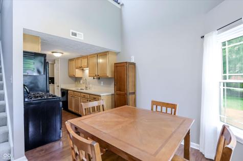 11233 Bayridge Circle E Indianapolis IN 46236
