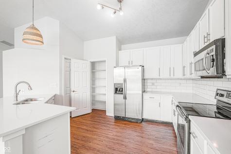 2082 Lawrin Court Indianapolis IN 46234