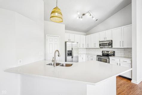 2082 Lawrin Court Indianapolis IN 46234