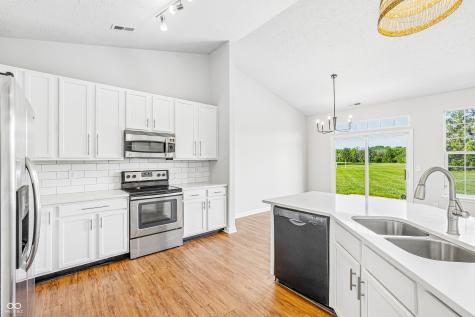 2082 Lawrin Court Indianapolis IN 46234