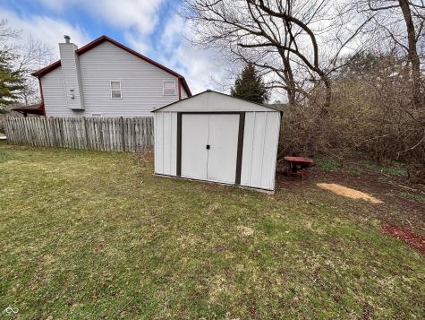 7130 English Birch Lane Indianapolis IN 46268