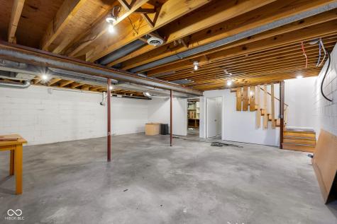 4872 S Poplar Drive Columbus IN 47201