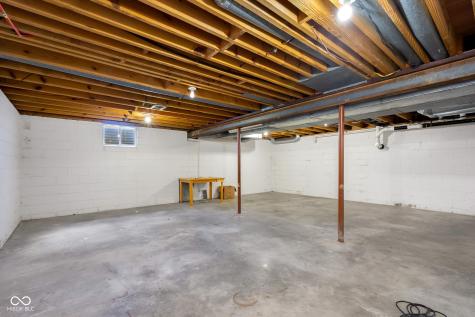 4872 S Poplar Drive Columbus IN 47201