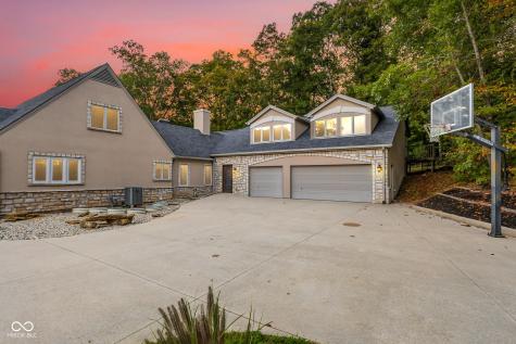 4872 S Poplar Drive Columbus IN 47201