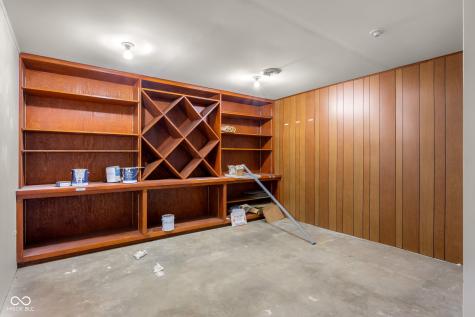 4872 S Poplar Drive Columbus IN 47201